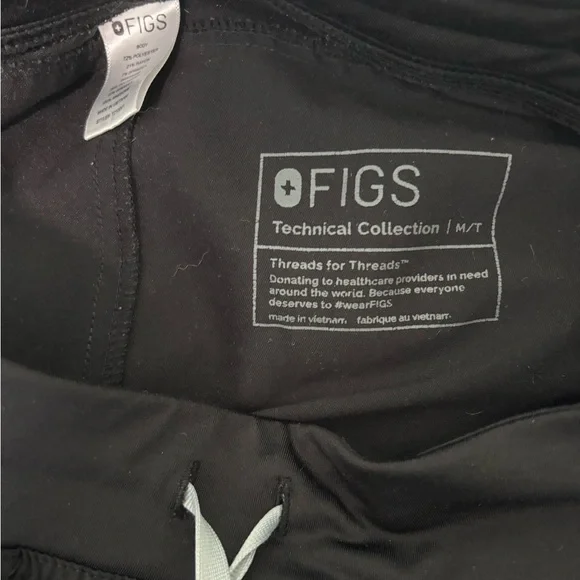 Figs Women’s Kade Black Cargo Straight-Leg Scrub Pants with Gray Drawstring - Picture 4 of 6